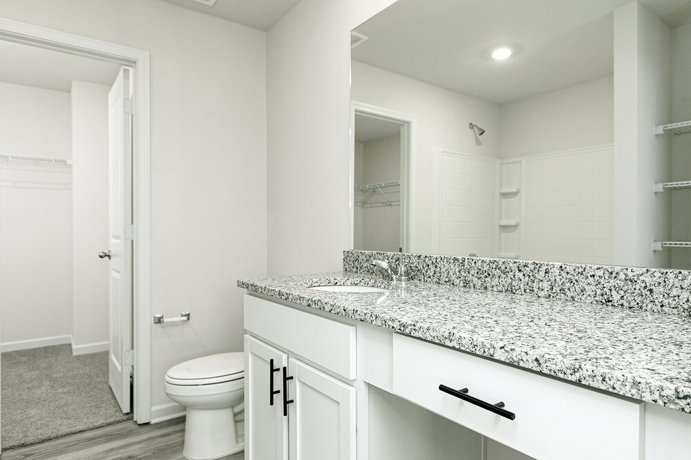 3-Bed Rental on 643 Mackenzie Cv photo 15