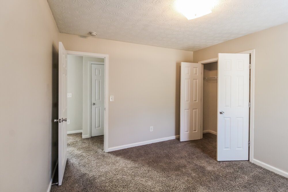 4-Bed Rental on 296 Millstone Dr photo 15