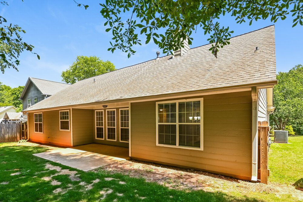 3-Bed Rental on 85 Paris Dr photo 15