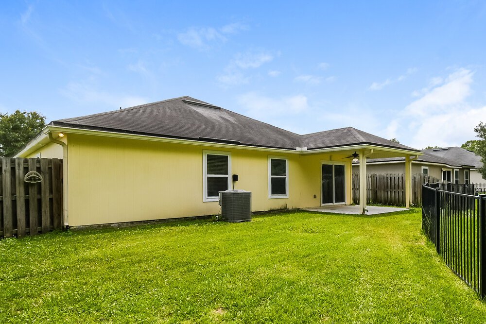 4-Bed Rental on 15847 Rachel Creek photo 15