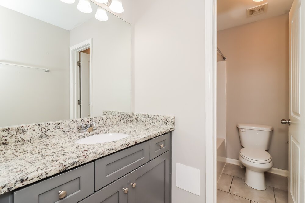 4-Bed Rental on 412 Fieldcrest Drive photo 16