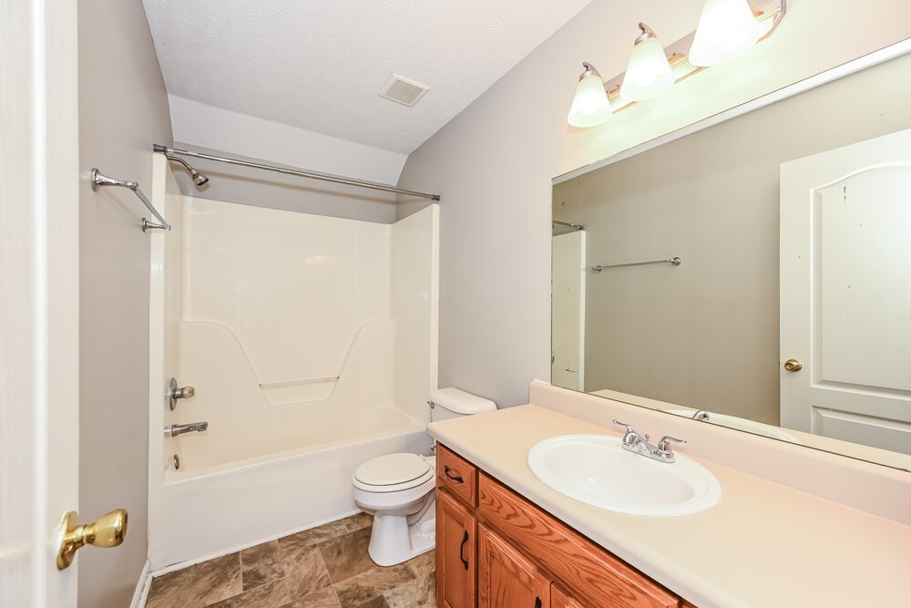 3-Bed Rental on 1422 Huddersfield Dr photo 16