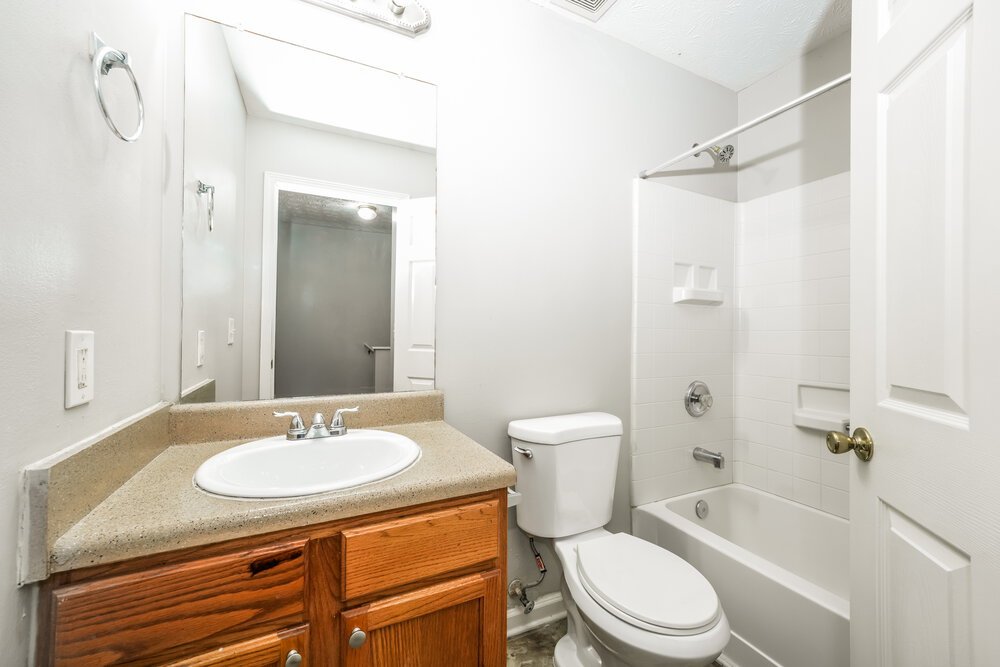 3-Bed Rental on 2286 Strathmoor Manor photo 16