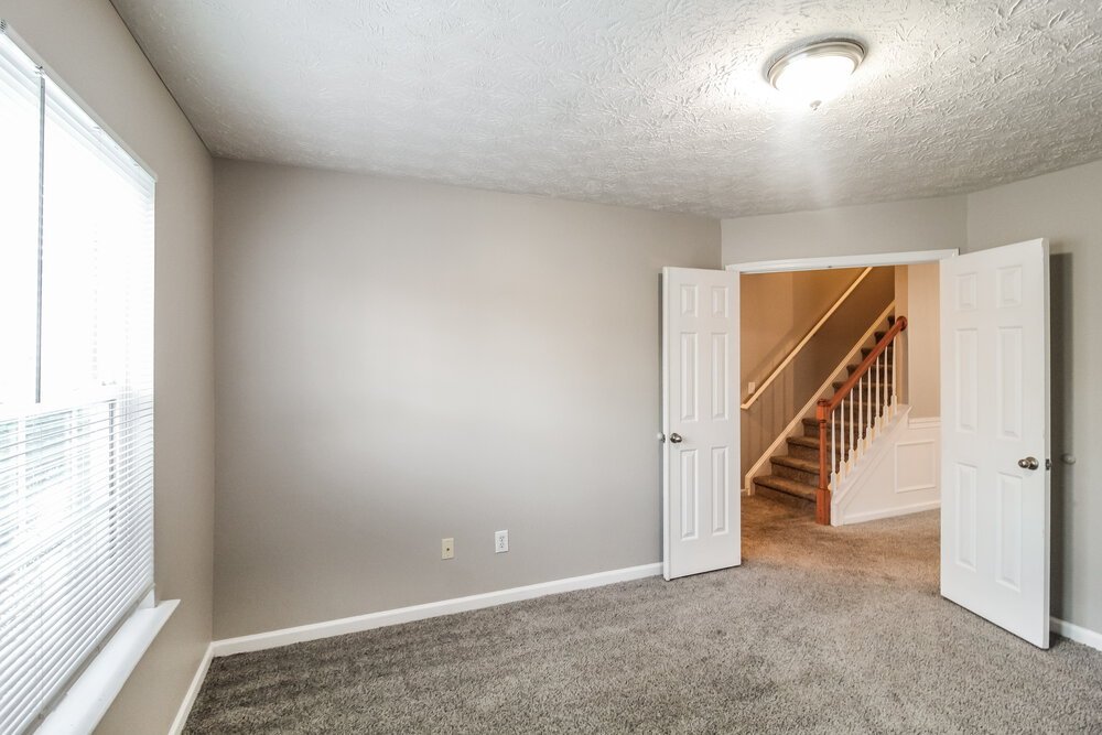 4-Bed Rental on 1247 Matt Moore photo 16