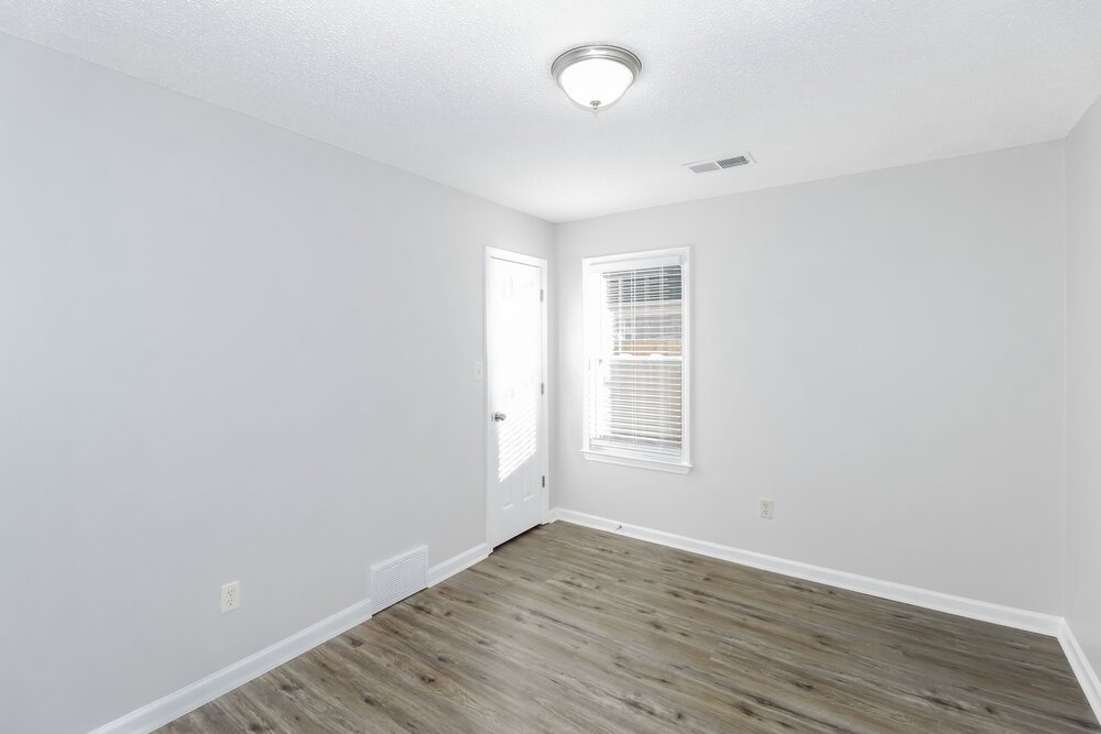 3-Bed Rental on 1655 Torrington Dr photo 16