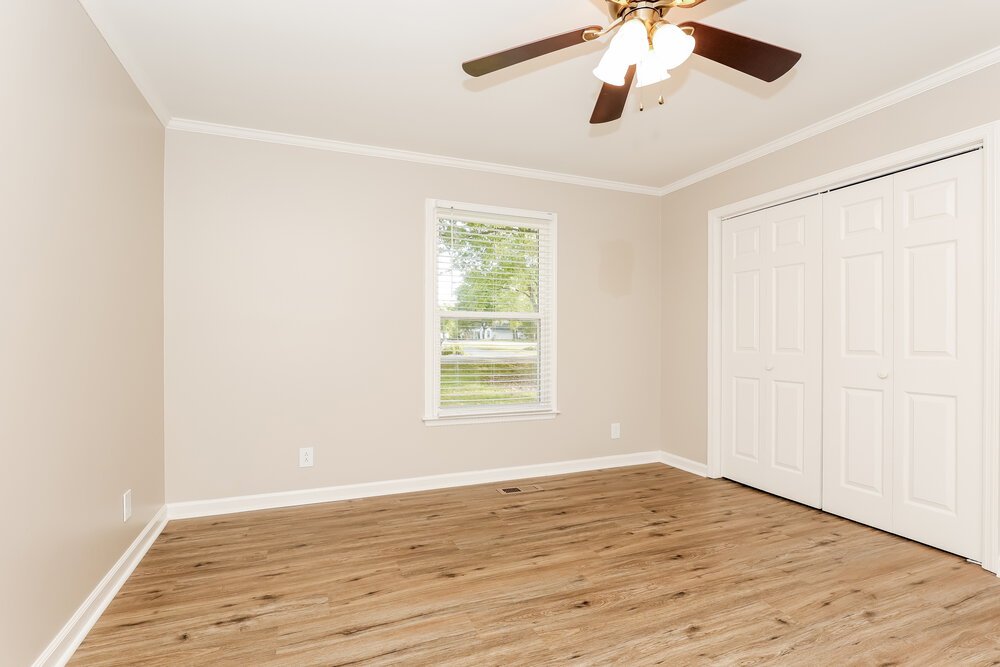 3-Bed Rental on 2409 Racquet Club photo 16