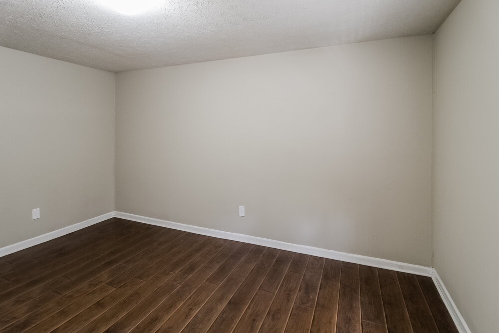 3-Bed Rental on 119 Richard Way photo 16