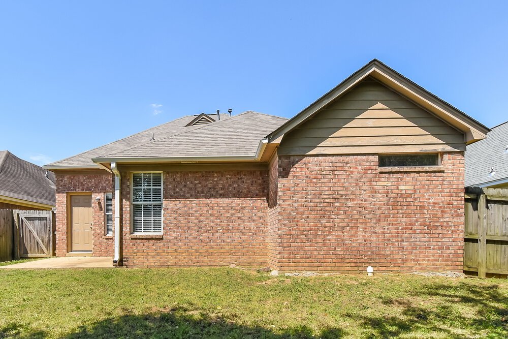 3-Bed Rental on 7340 Durango Dr photo 16