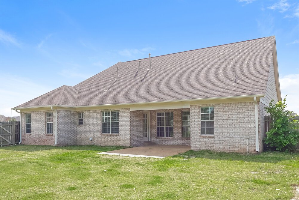 4-Bed Rental on 7838 Alexanders Crossing photo 16