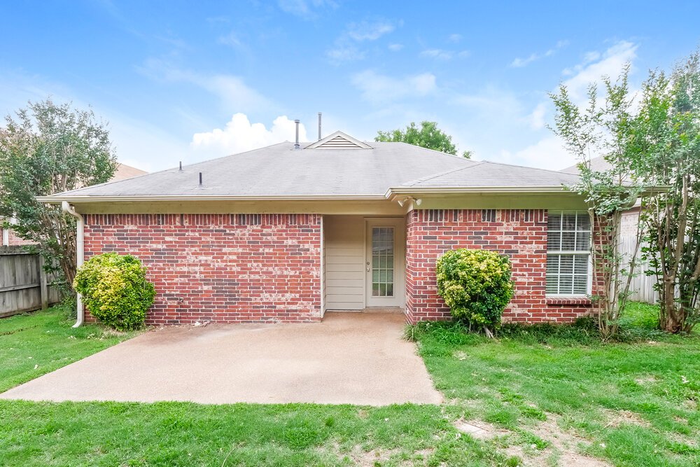 3-Bed Rental on 1596 Far Dr photo 16