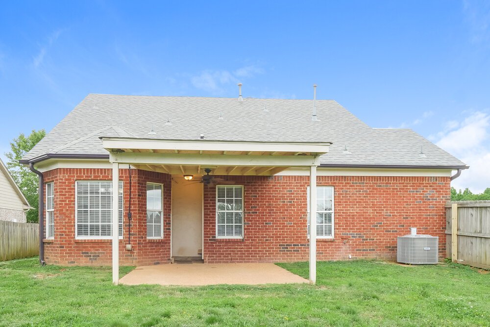 4-Bed Rental on 145 Penny Ln photo 16
