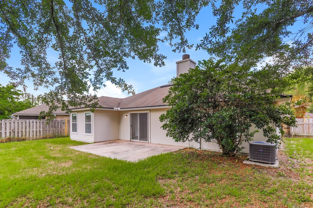 3-Bed Rental on 8137 Leafcrest Dr photo 16