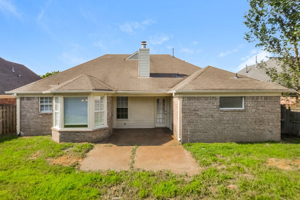 3-Bed Rental on 6963 Naples Dr photo 16