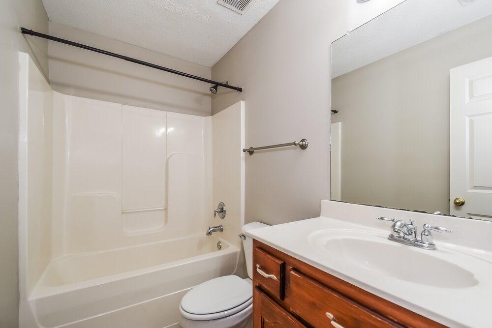 4-Bed Rental on 8181 Martin Dr photo 17