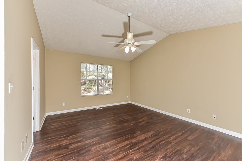4-Bed Rental on 735 Bridgewood Ct photo 17