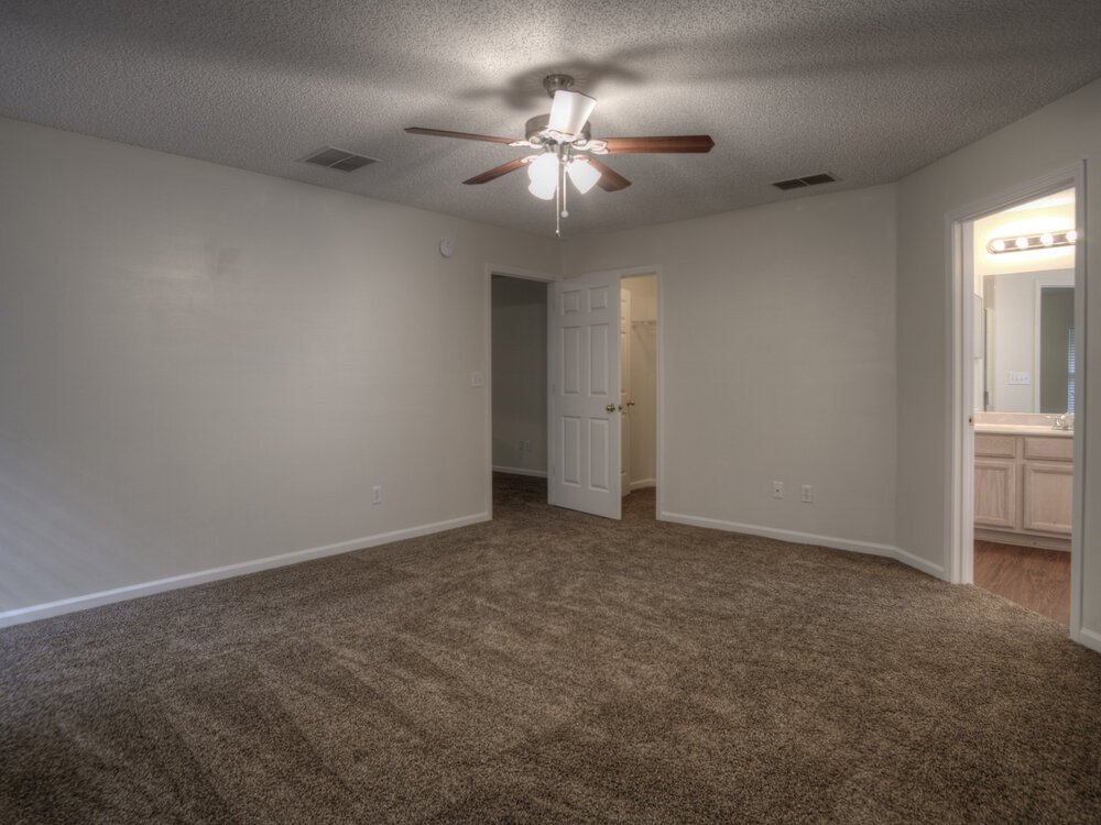 4-Bed Rental on 1336 Marsh Grass photo 17