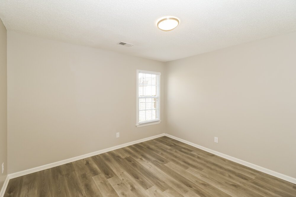 3-Bed Rental on 9339 Chimneyrock Blvd photo 17