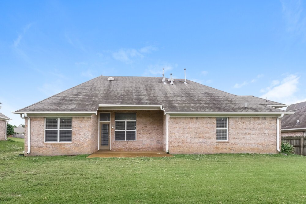 5-Bed Rental on 6181 Braybourne Main photo 17