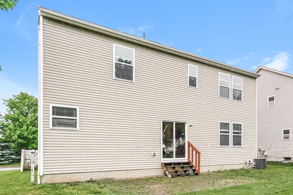 4-Bed Rental on 1132 Sandbar Dr photo 17