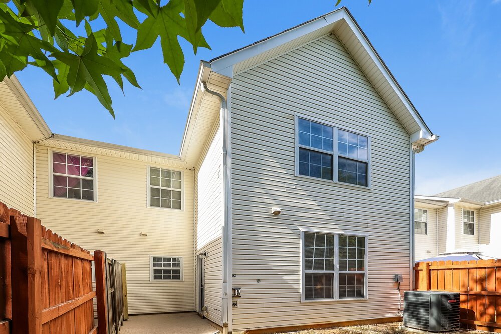 3-Bed Rental on 1462 Riverrock Ct photo 17