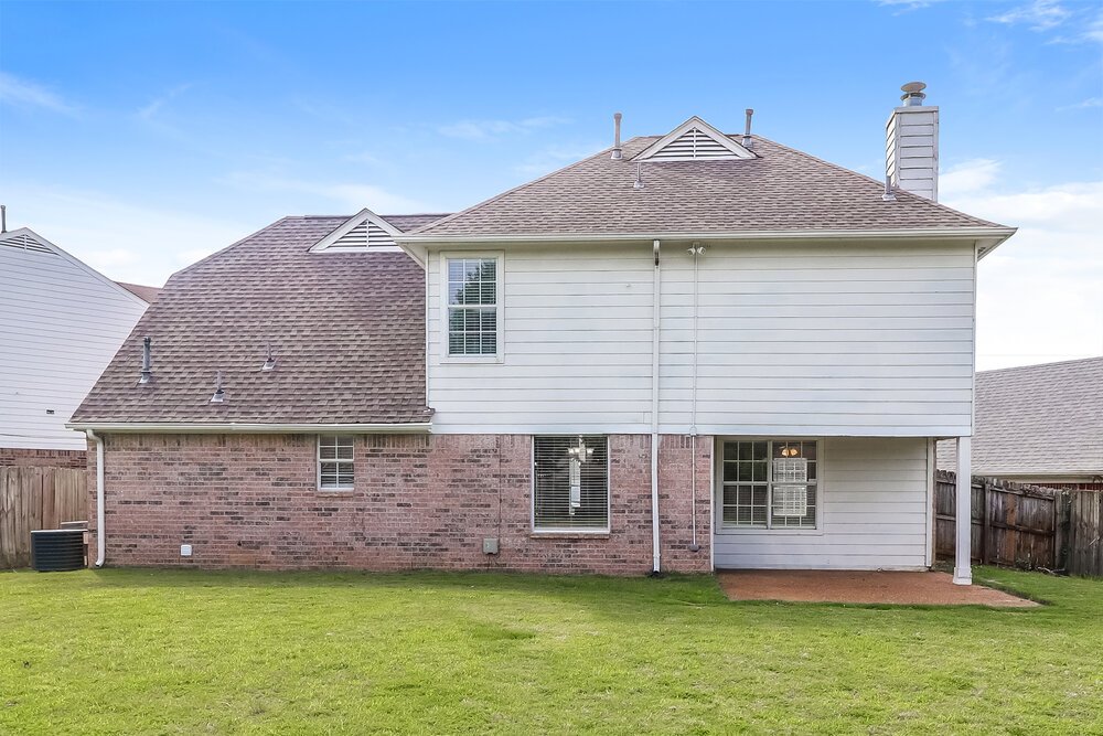 4-Bed Rental on 6997 Luxor Ln photo 17