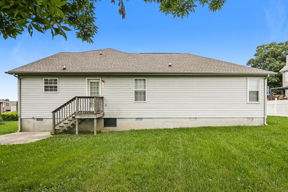 3-Bed Rental on 1703 Jimmy Cv photo 17