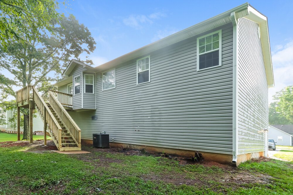 3-Bed Rental on 375 Fairview Dr photo 17