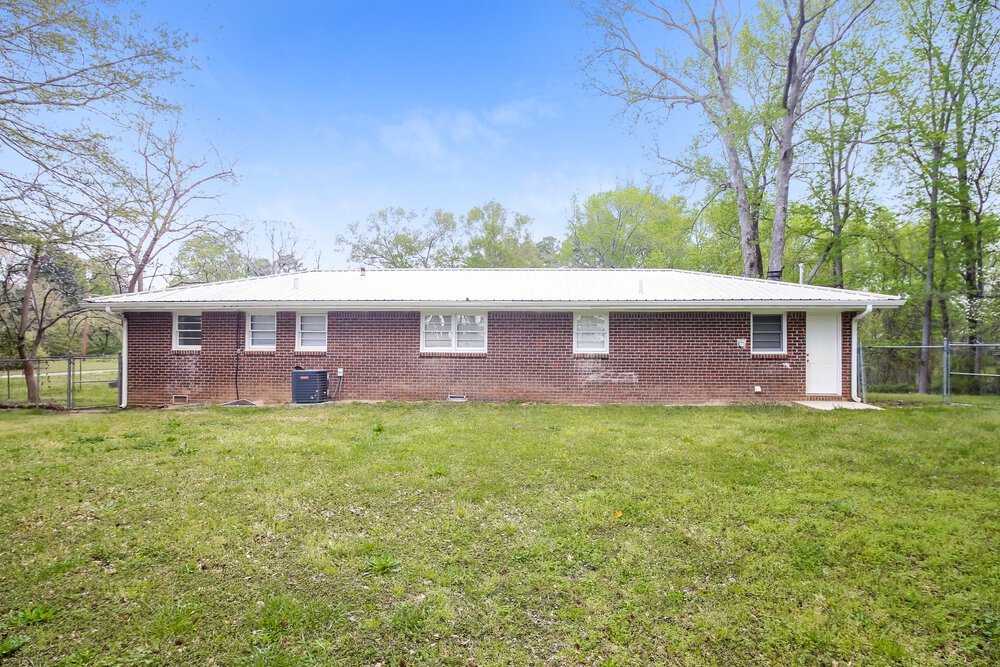 3-Bed Rental on 4647 Big B photo 18