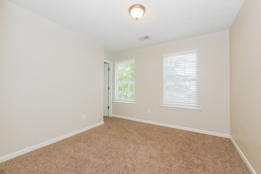 4-Bed Rental on 1002 Allegiance Dr photo 18