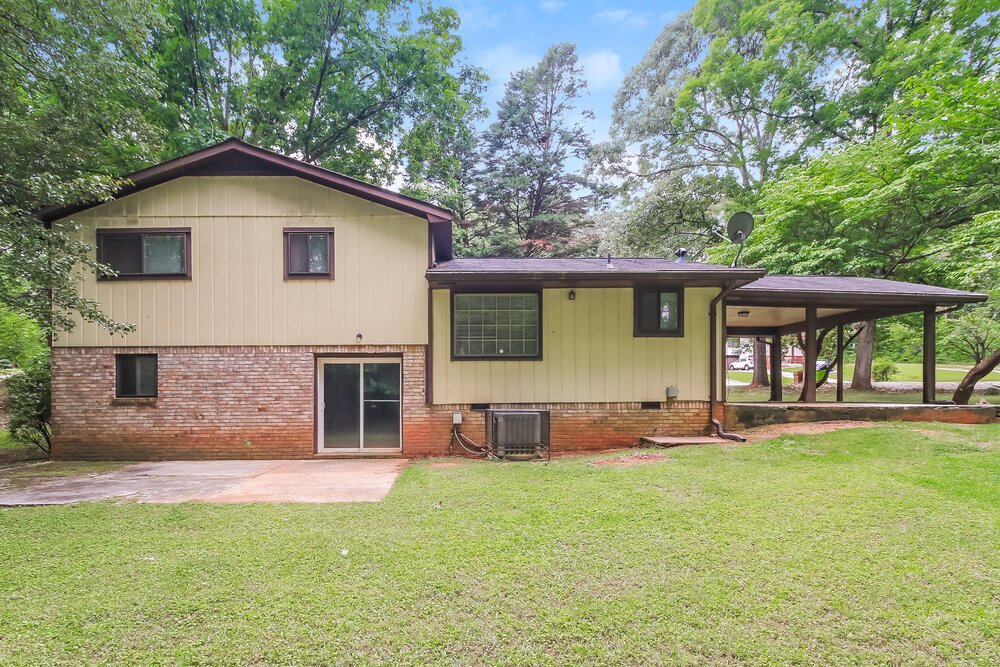 3-Bed Rental on 233 Lucan Way photo 18