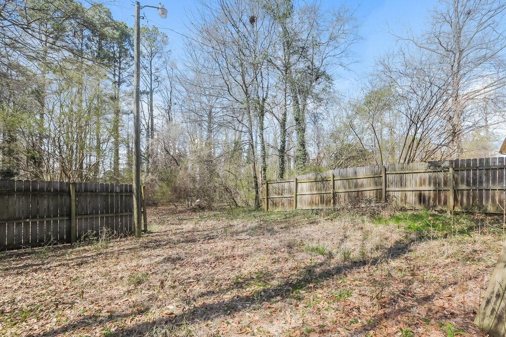 2-Bed Rental on 2147 Camp Circle photo 20