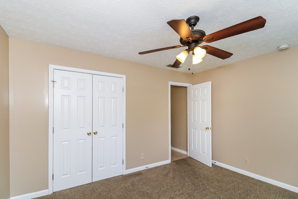 3-Bed Rental on 3935 Willowmeade Drive photo 25