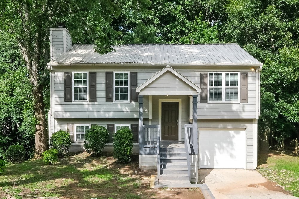 3-Bed Rental on 140 Birch Rill photo 1