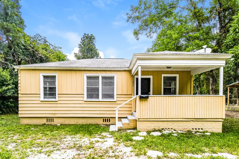 3-Bed Rental on 1031 Bunker Hill photo 1