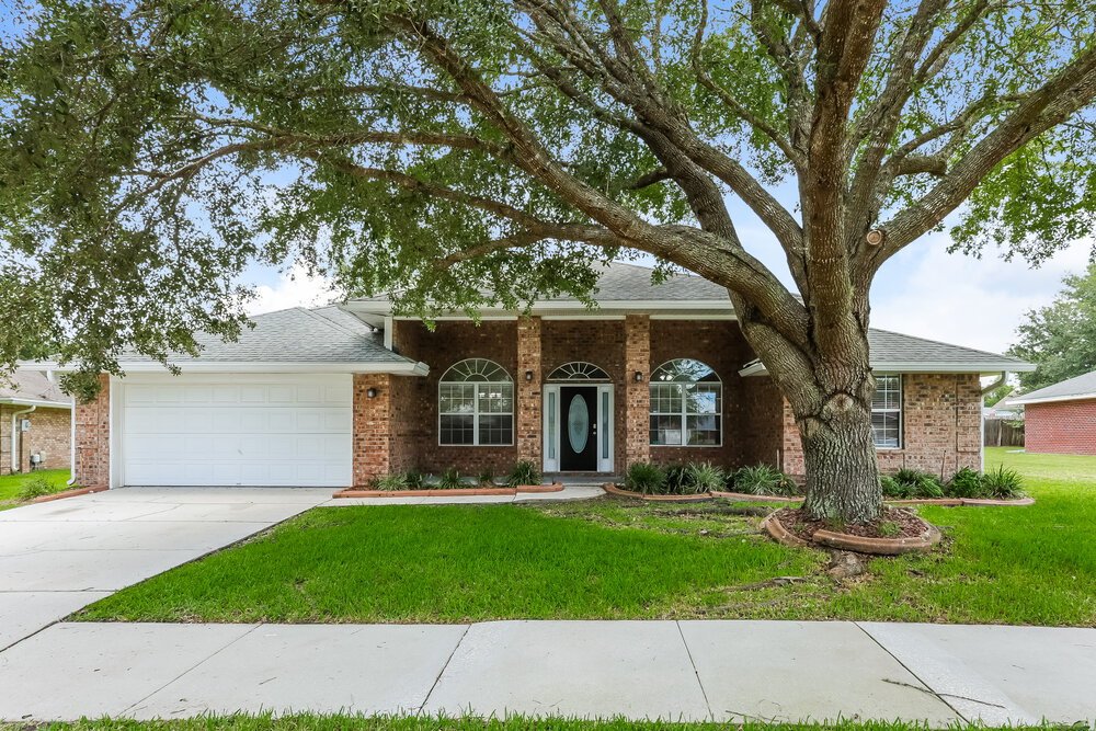 4-Bed Rental on 3209 Silverado Cir photo 1
