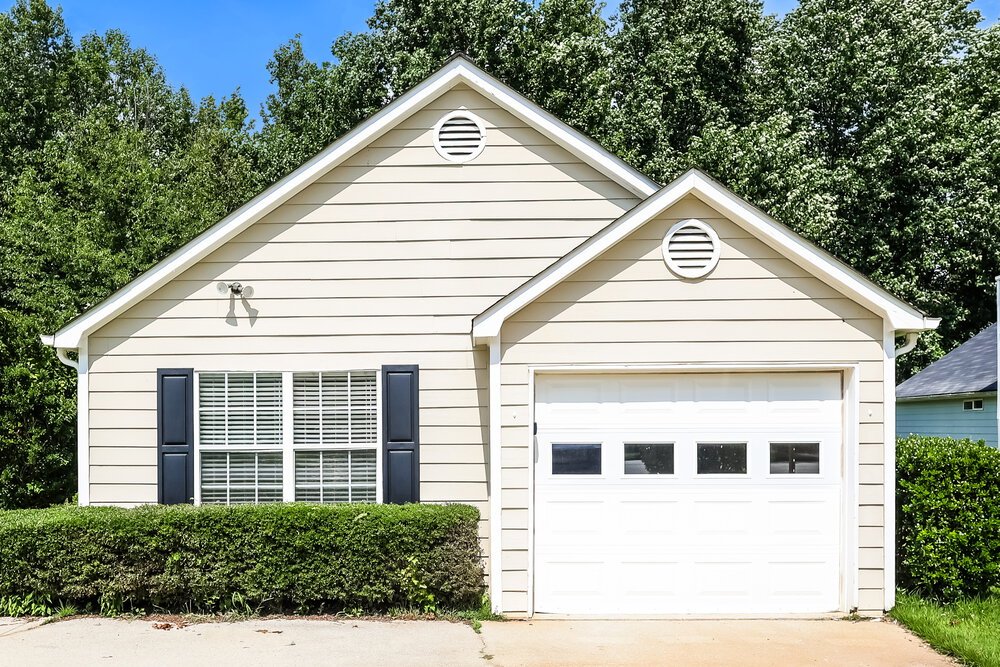3-Bed Rental on 1310 Waterton Trl photo 1