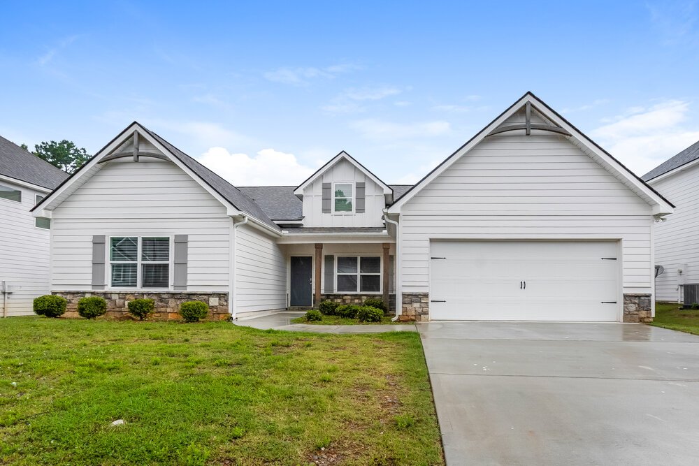 4-Bed Rental on 356 Webster Lake photo 1