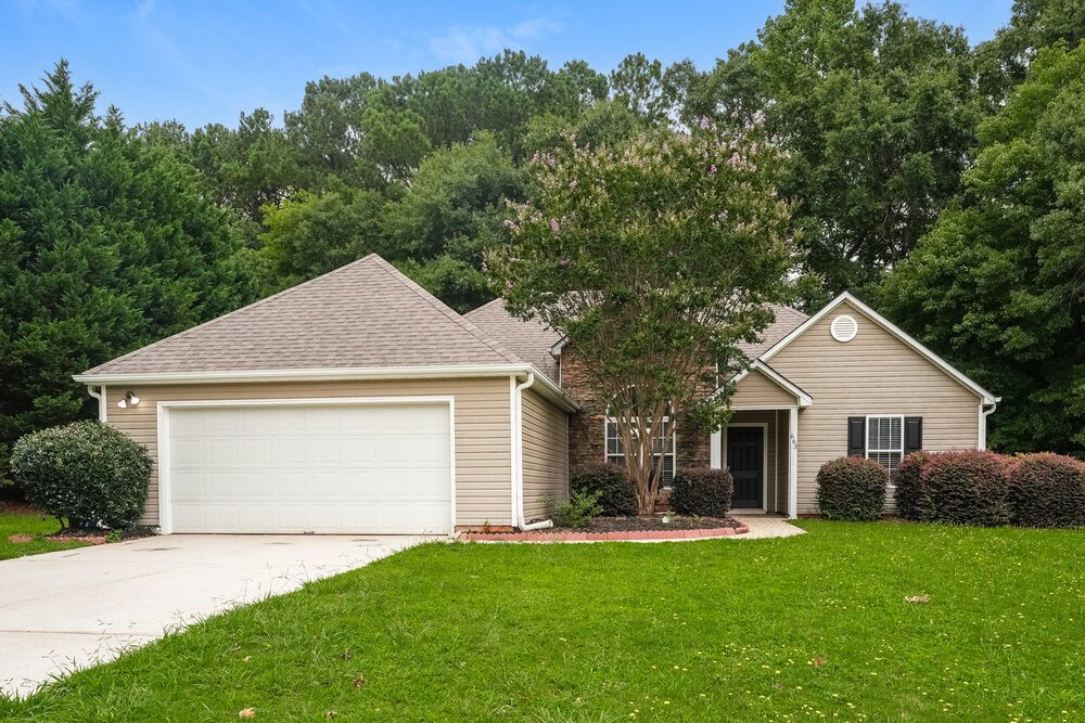 3-Bed Rental on 663 Stonecrest Dr photo 1