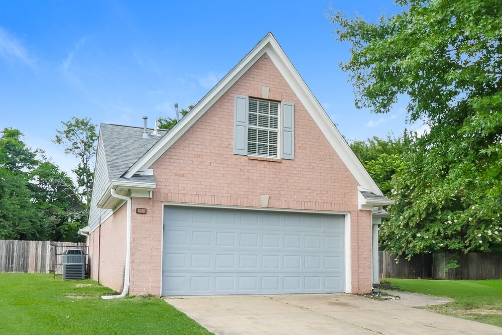 2-Bed Rental on 10678 Pecan Meadow photo 1