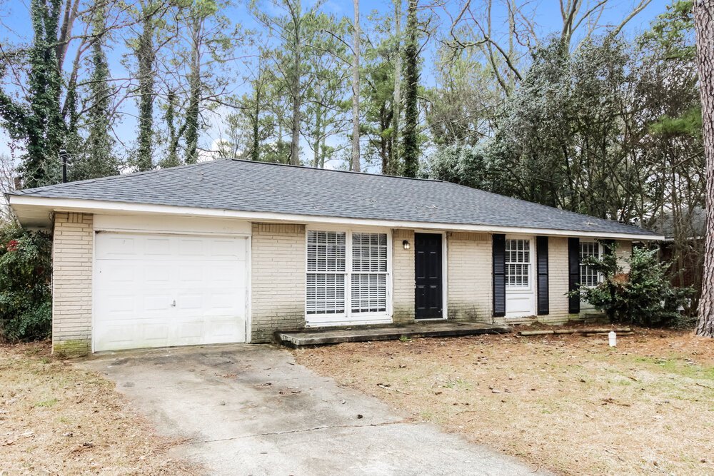 3-Bed Rental on 479 Clara Dr photo 3