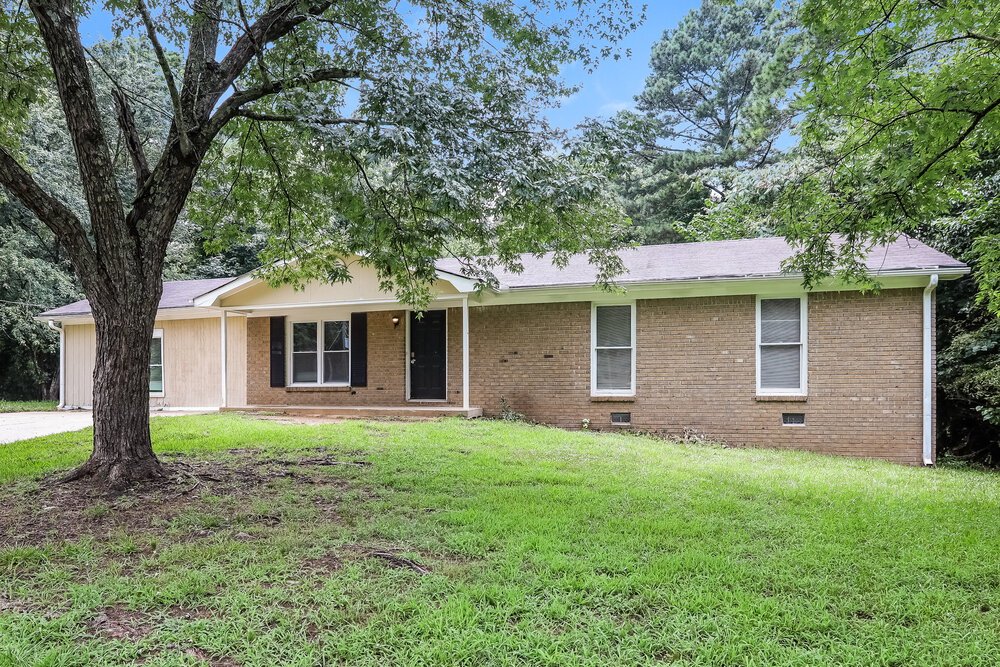 3-Bed Rental on 1338 W Stoneybrook photo 3