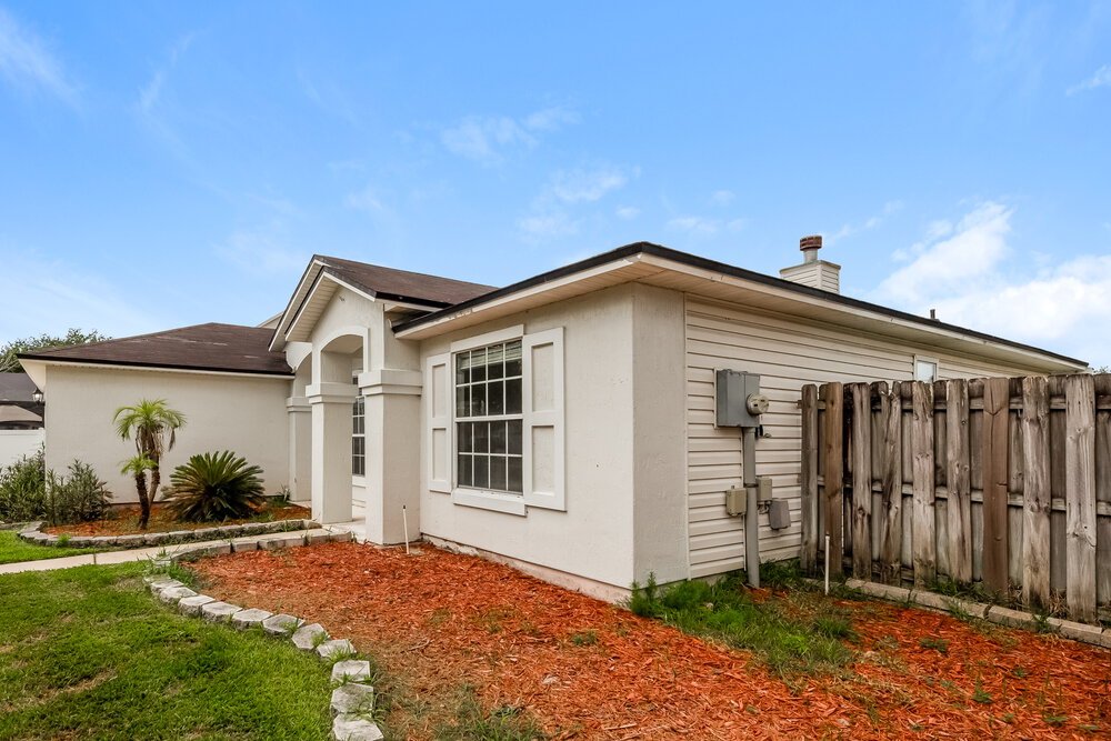 3-Bed Rental on 3021 Captiva Bluff photo 3