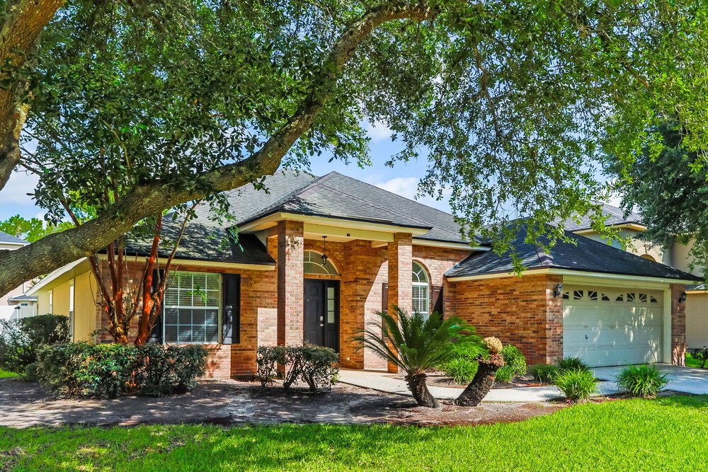 4-Bed Rental on 3460 Live Oak photo 3