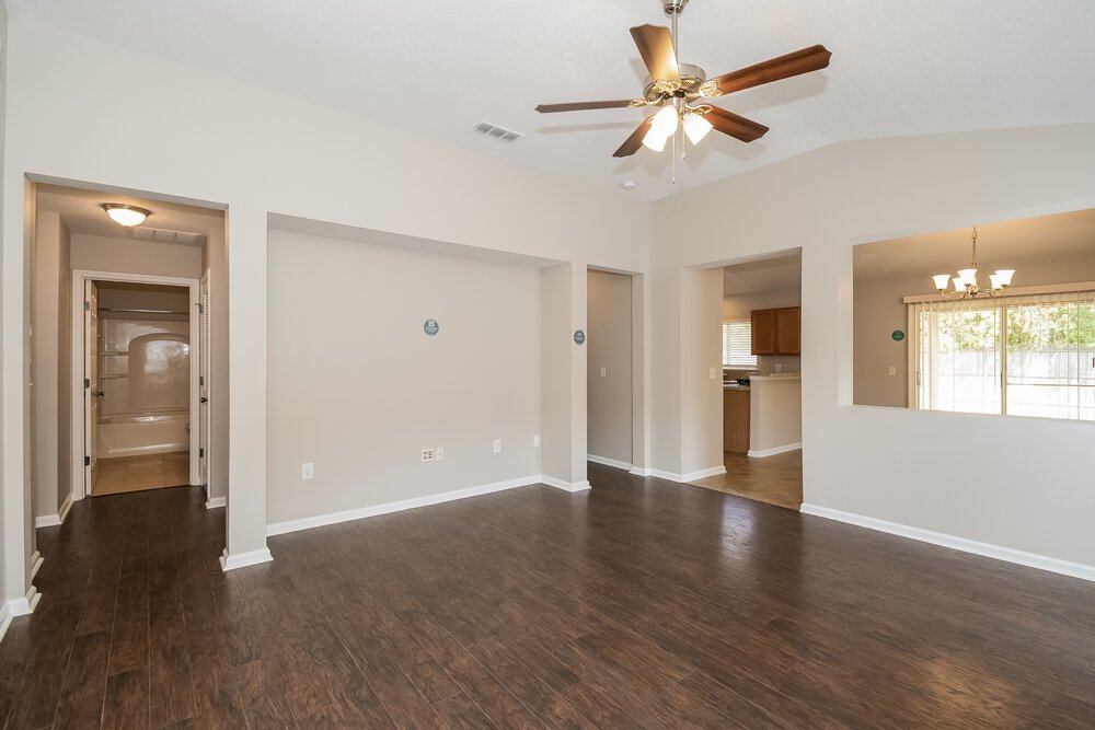 3-Bed Rental on 3978 Cedar Bluff photo 3