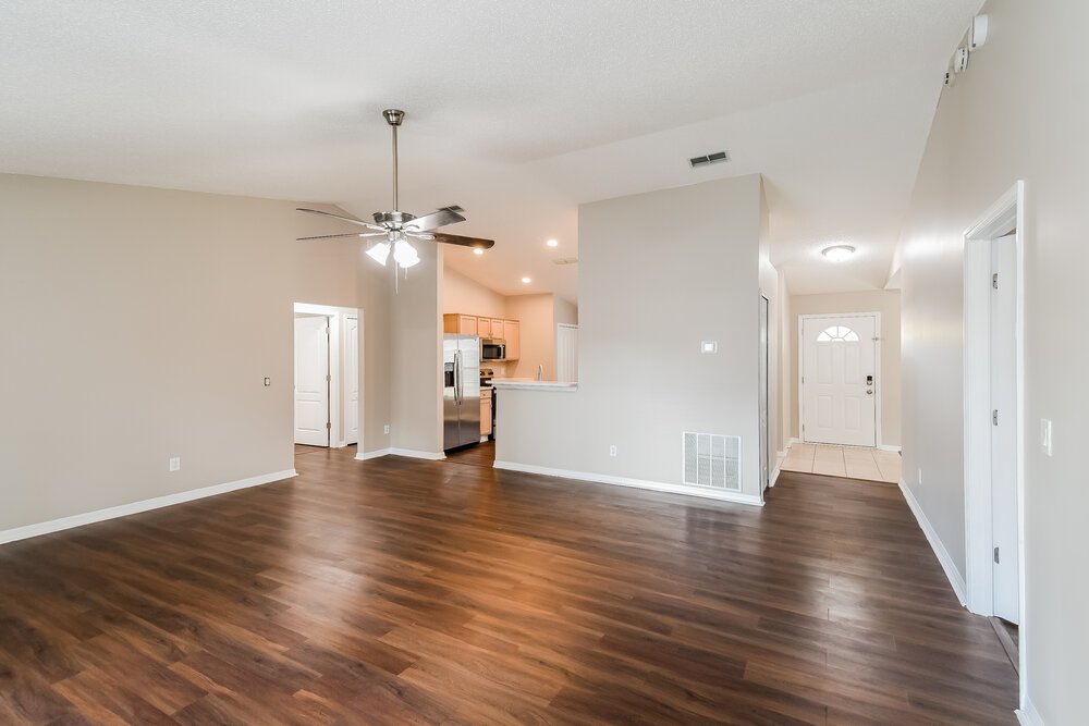3-Bed Rental on 2953 Golden Pond photo 3