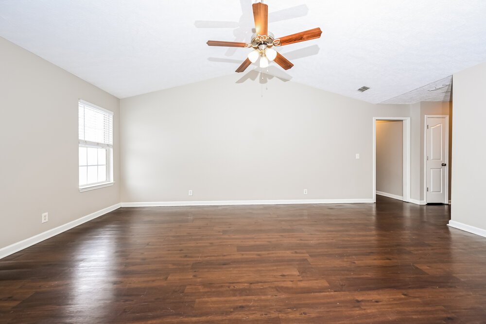3-Bed Rental on 2911 Boyle Ct photo 3