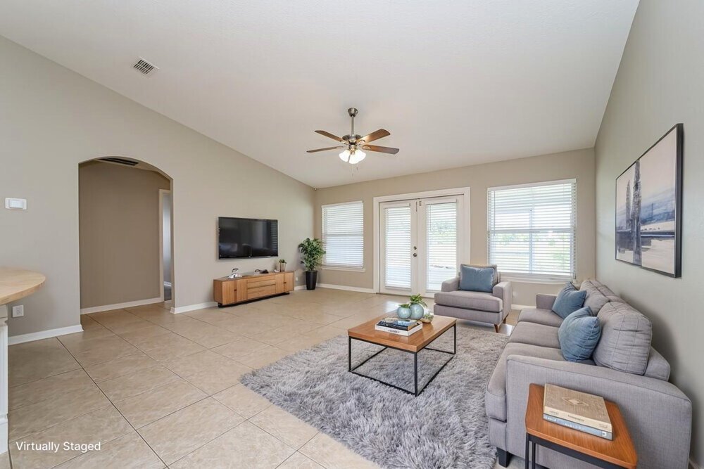 4-Bed Rental on 3017 Captiva Bluff photo 3