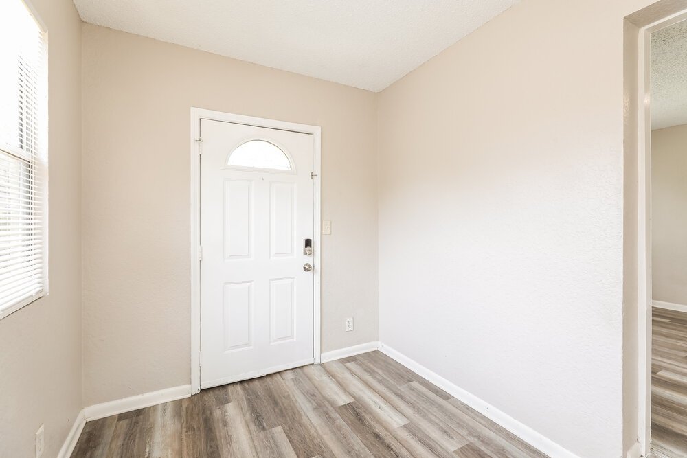 3-Bed Rental on 5528 Vernon Rd photo 4
