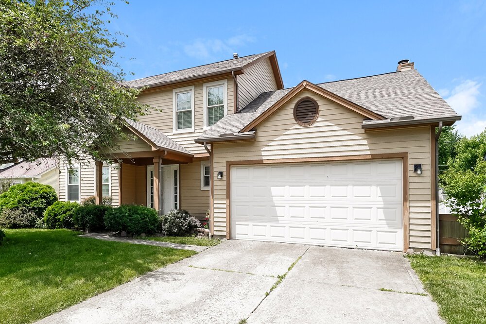 4-Bed Rental on 1127 Crestview St photo 4
