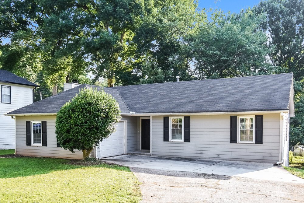 3-Bed Rental on 1471 Daniel Ln photo 4